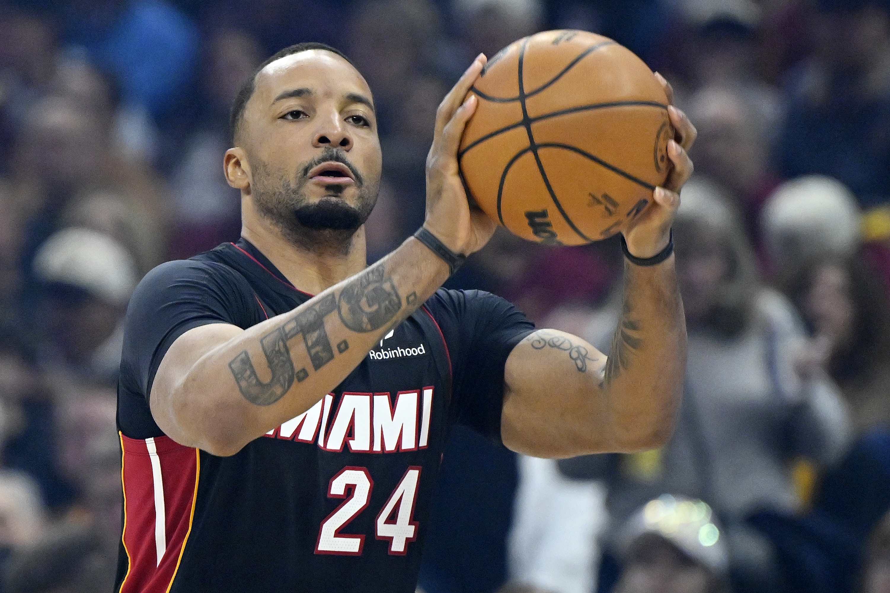 世界杯官方手机客户端安装-热火迎战76人 鲍威尔缺阵 维金斯&amp;哈克斯&amp;希罗出战