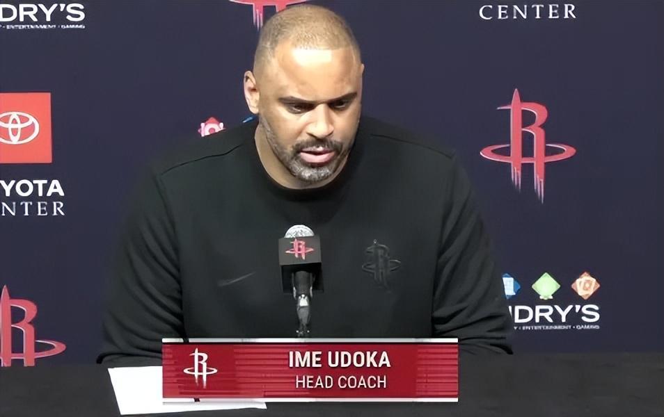 世界杯手机直播软件-胜灰熊发布会！乌度卡展望湖人死防詹姆斯，赞卡佩拉并寄语谢泼德